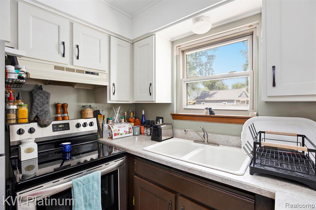 8125 Ogden Drive, Sterling Heights, MI 48314 — Photo 10