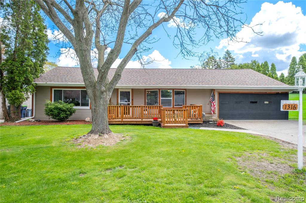 1316 Coolidge Avenue, Saginaw, MI 48638 — front exterior
