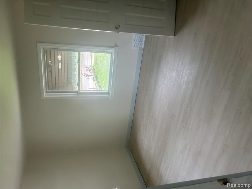 552 N Harris Road, Ypsilanti, MI 48198 — Photo 14