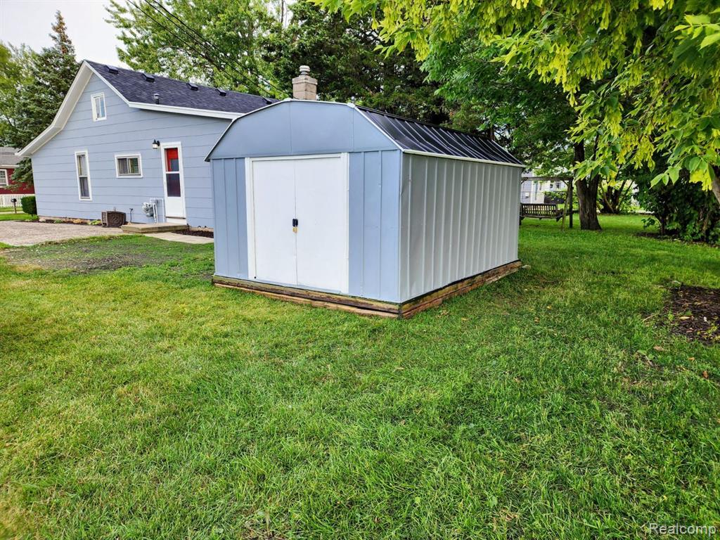 29272 ADAMS Drive, Gibraltar, MI — Photo 30