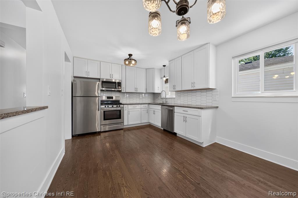 27856 Lenox Avenue, Madison Heights, MI 48071 — Photo 12