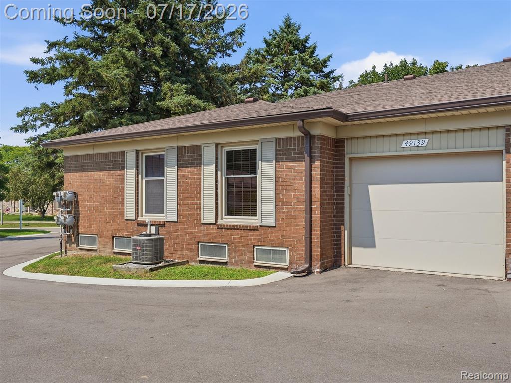 49139 Conway Court, 25, Utica, MI 48315 — Photo 7