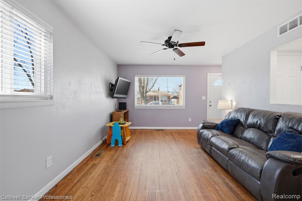 28816 Groveland Street, Madison Heights, MI 48071 — Photo 5