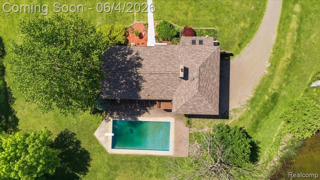725 Deerpath Court, Ortonville, MI 48462 — Photo 10