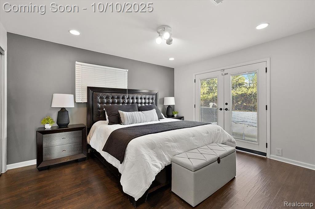 7496 Cornwall Court, West Bloomfield, MI — Photo 27