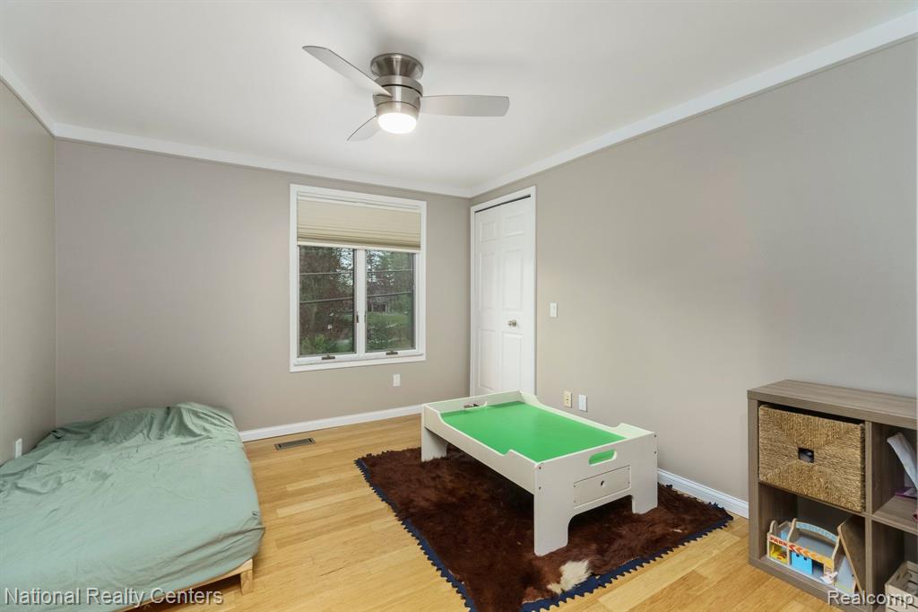 825 E WARDLOW Road, Highland, MI 48356 — Photo 33