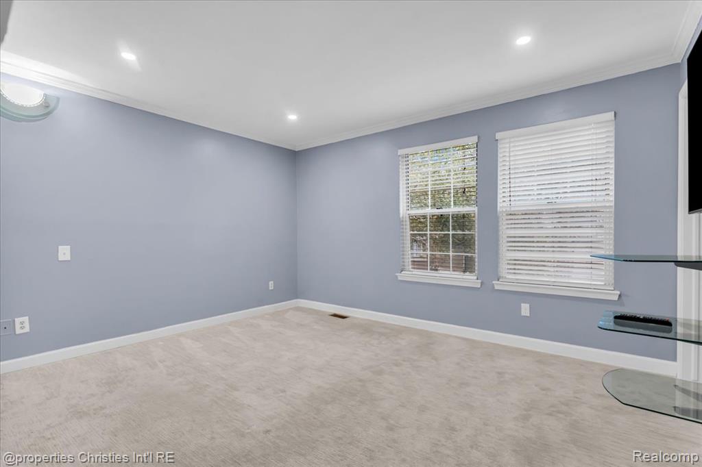 6651 Hearthside Court, West Bloomfield, MI — Photo 11