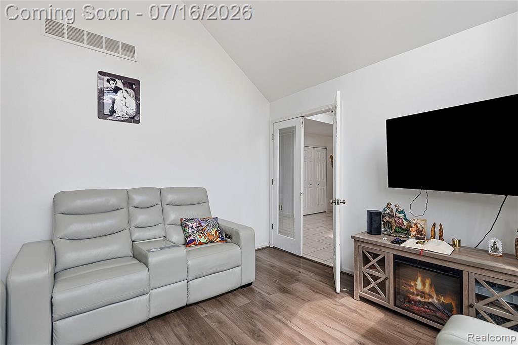 52279 Matterhorn Drive, Macomb, MI 48042 — Photo 6