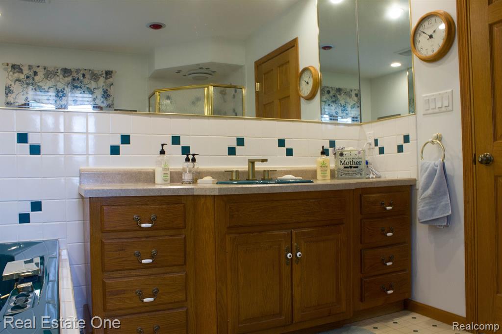 6711 KUTTSHILL Drive NE, Rockford, MI 49341 — Photo 27