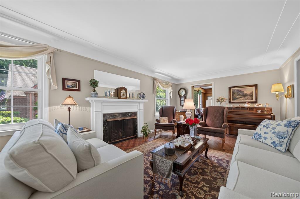 18577 San Jose Boulevard, Lathrup Village, MI 48076 — Photo 7