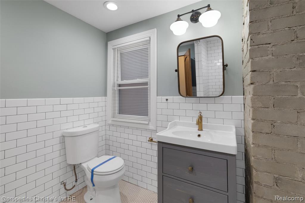 17394 Warrington Drive, Detroit, MI 48221 — Photo 21