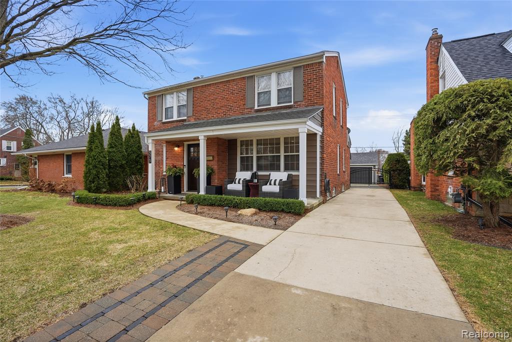 373 Hillcrest Avenue, Grosse Pointe Farms, MI 48236 — Photo 2