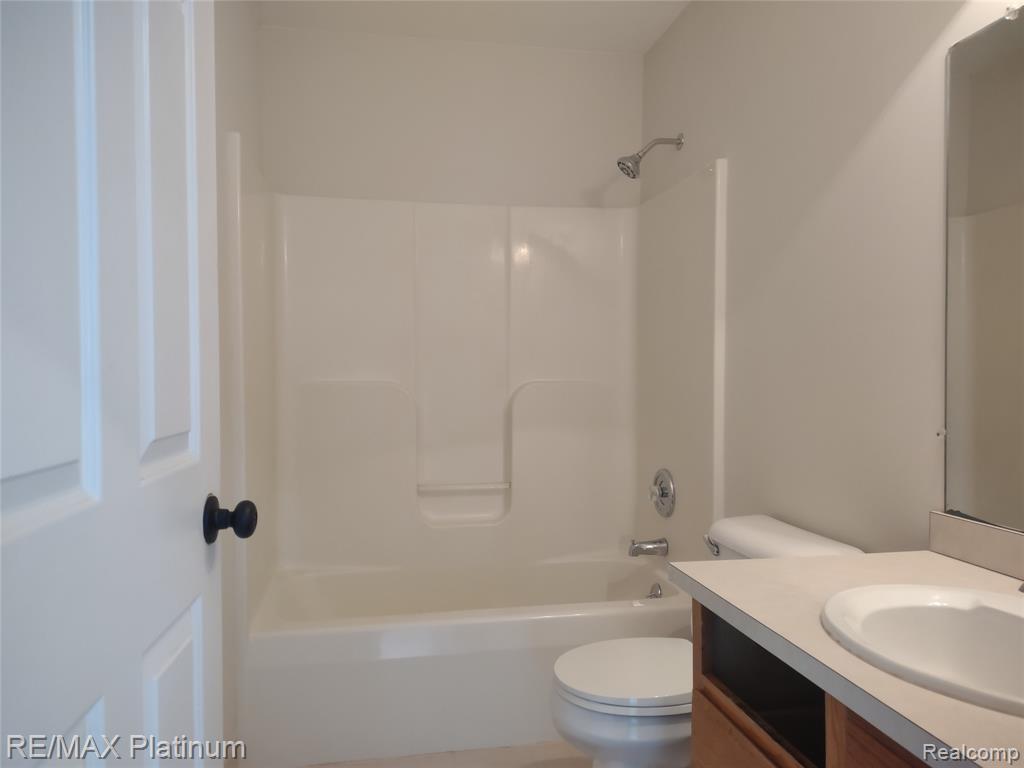 10343 Tophill Drive, 5, Hartland, MI 48353 — Photo 10