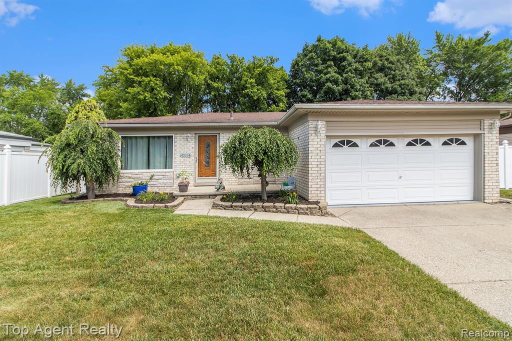 43954 McLean Drive, Sterling Heights, MI 48313 — Photo 4