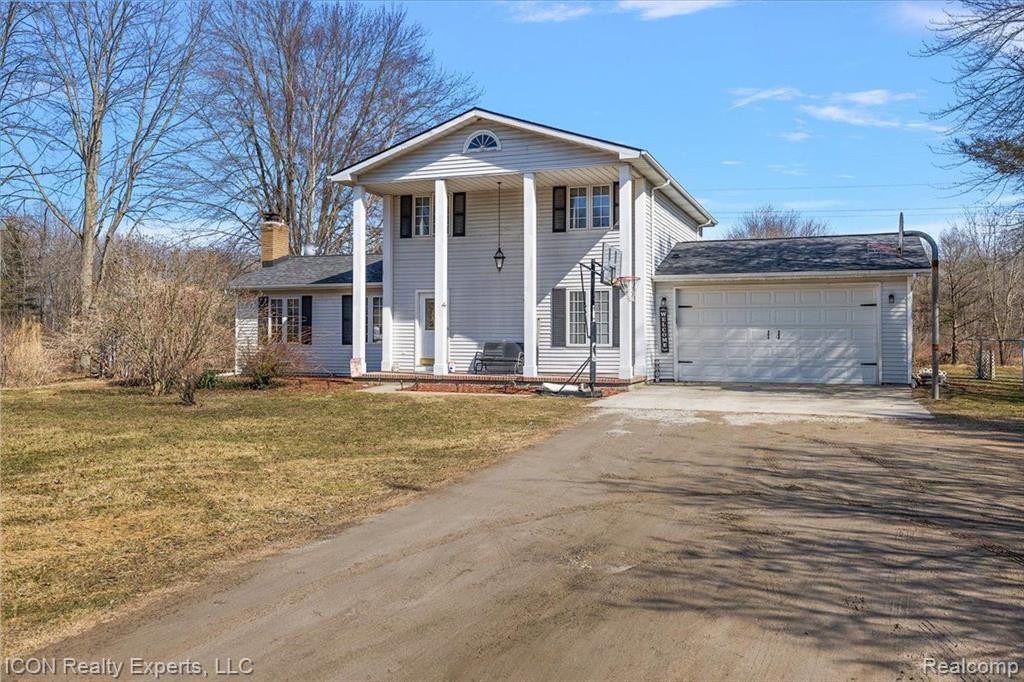2595 PALMS Road, Columbus, MI — Photo 2