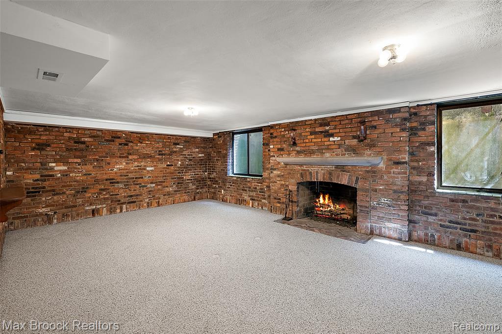 748 Waddington Street, Bloomfield Hills, MI 48301 — Photo 29