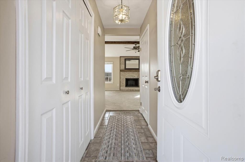 6042 Barker Avenue, Waterford, MI 48329 — Photo 3