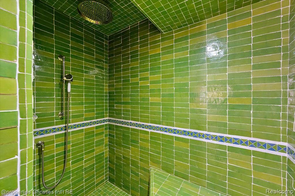 950 E Glengarry Circle, Bloomfield Hills, MI 48301 — Photo 55