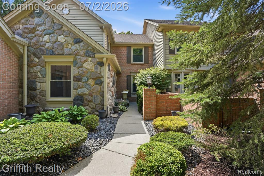 4603 Golf View Drive, Brighton, MI 48116 — Photo 2