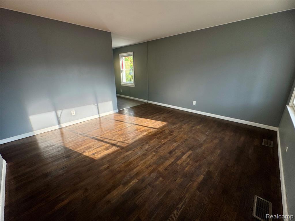 5220 Western Road, Flint, MI 48506 — Photo 4