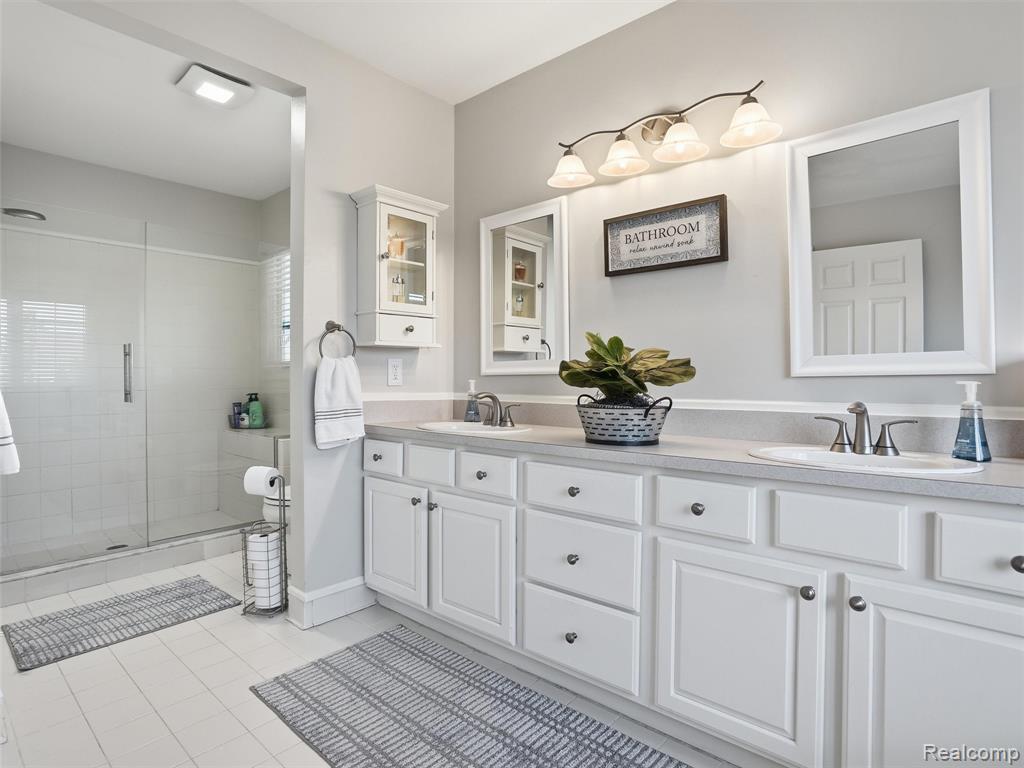 436 Wedington Court, Rochester, MI 48307 — Photo 33
