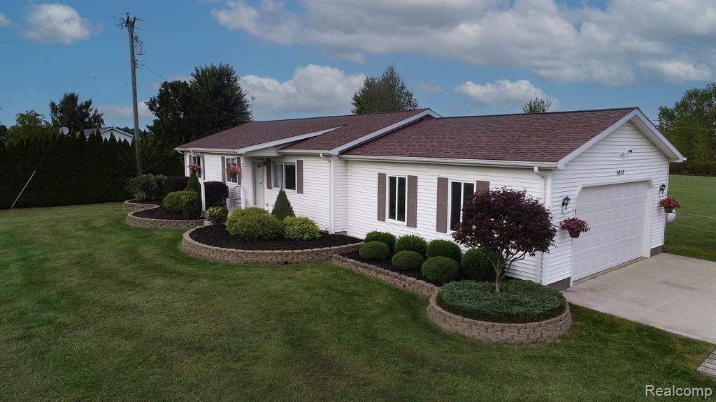 1017 Squaw Creek Road, Fostoria, MI 48435 — Photo 5