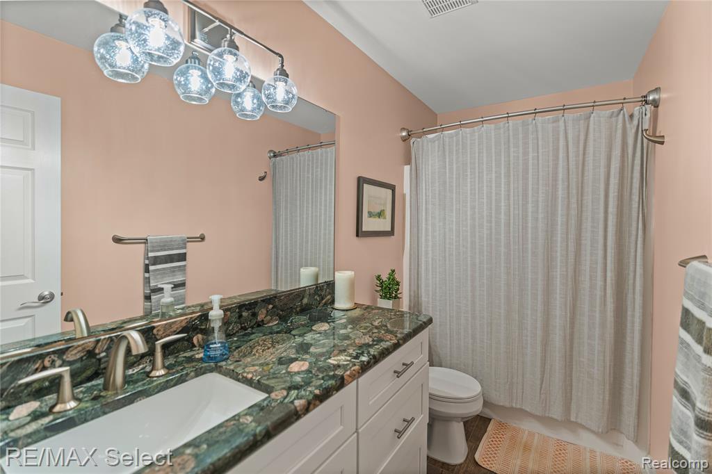 4278 Springwood Court, Fenton, MI 48430 — Photo 36
