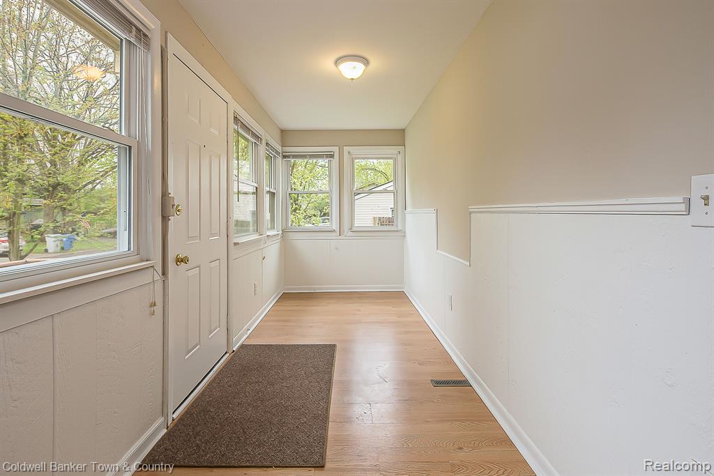 333 FAIRMOUNT Street, Whitmore Lake, MI 48189 — Photo 16