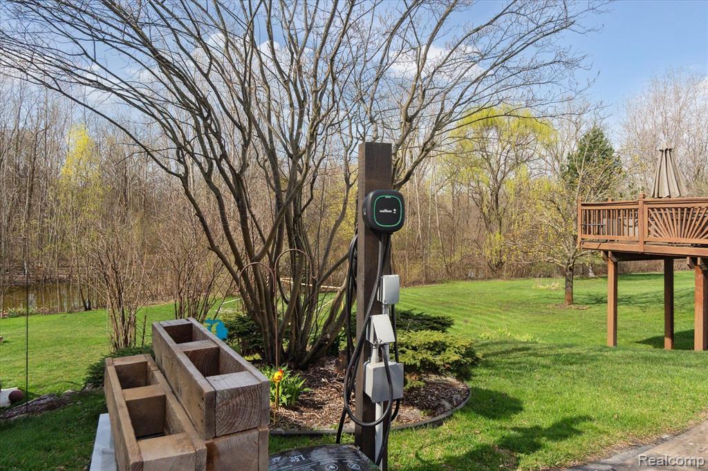 4045 FOREST EDGE Drive, Commerce Twp, MI 48382 — Photo 59