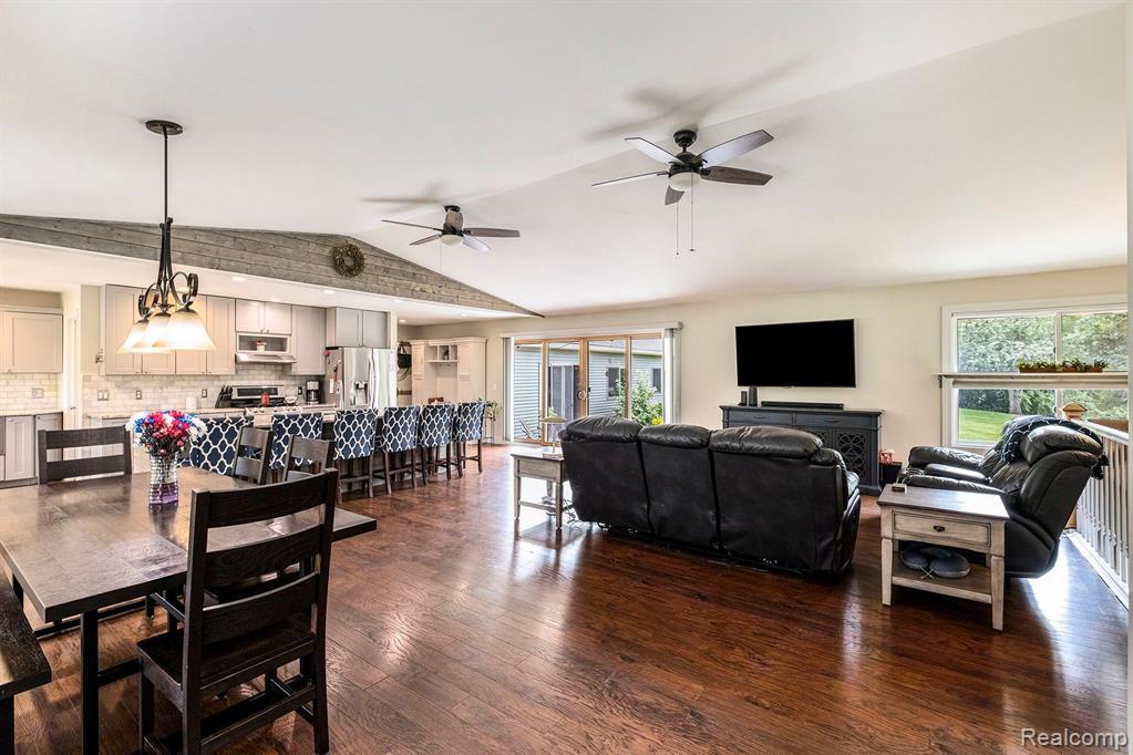 8266 Twilight Lane, Brighton, MI 48116 — Photo 7