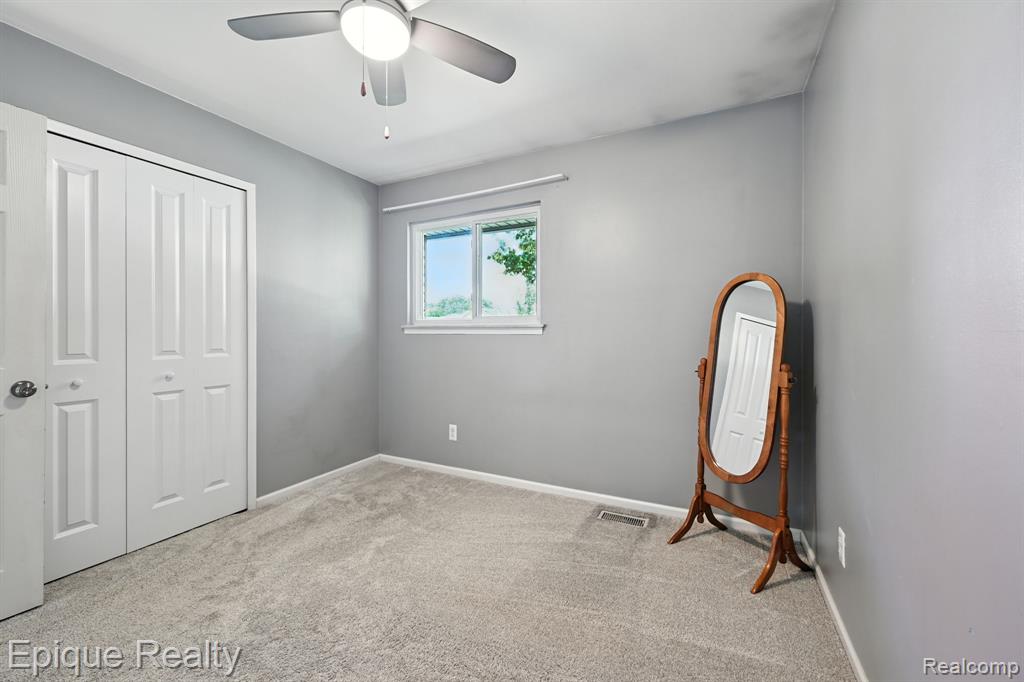 41558 Harvard Drive, Sterling Heights, MI 48313 — Photo 22