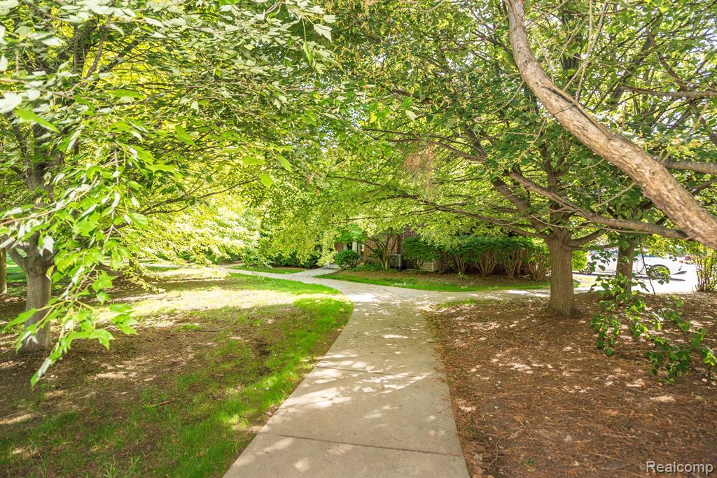 5738 Wellesley Lane, Ypsilanti, MI 48197 — Photo 4