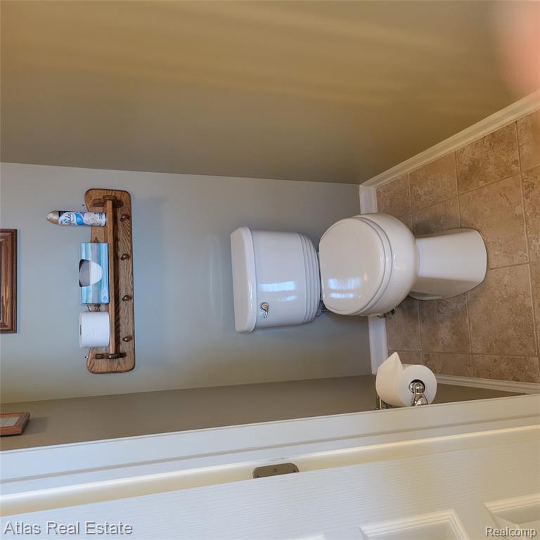 9100 N Pine Valley Drive, Grand Blanc, MI 48439 — Photo 10