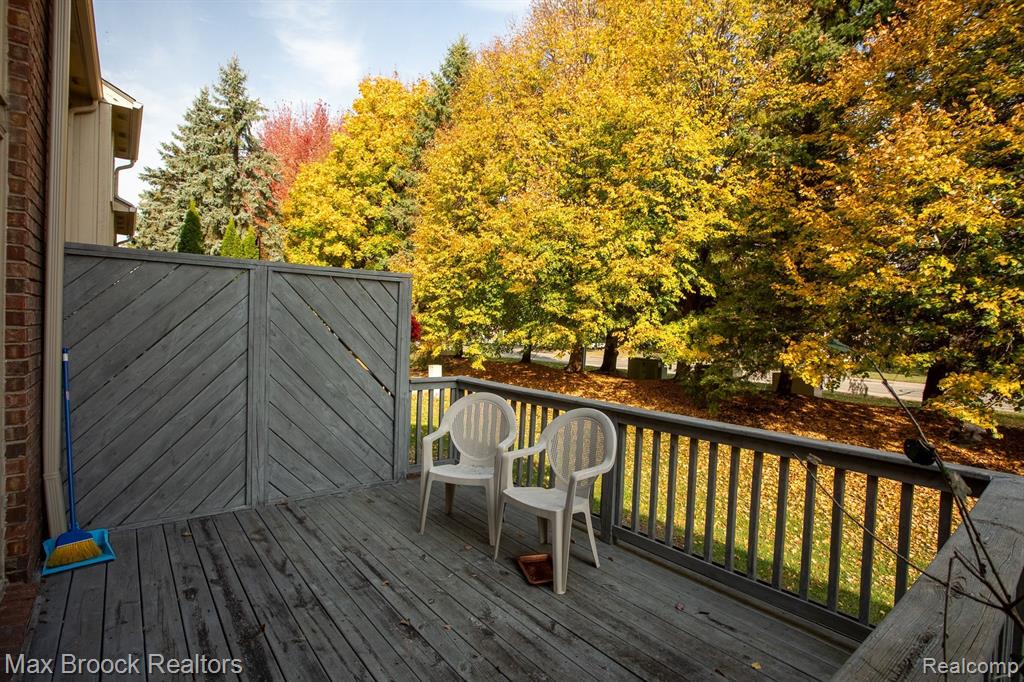 55222 BOARDWALK Drive, Shelby Twp, MI 48316 — Photo 26