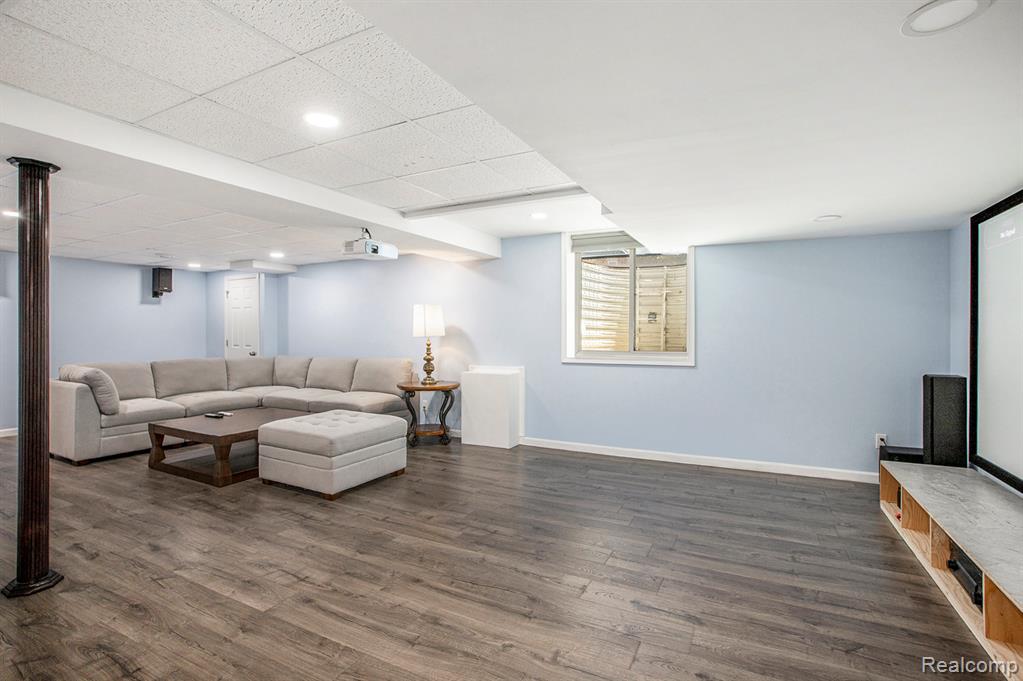 51021 Laurel Park, Canton, MI 48188 — Photo 27