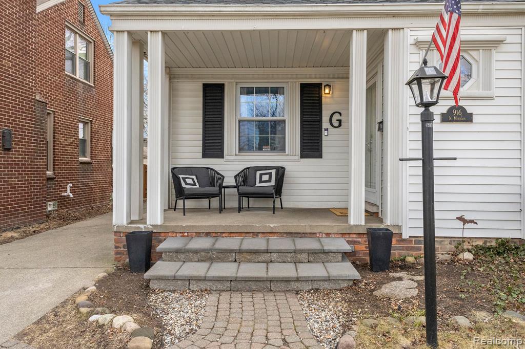 916 N MELBORN Street, Dearborn, MI 48128 — Photo 40