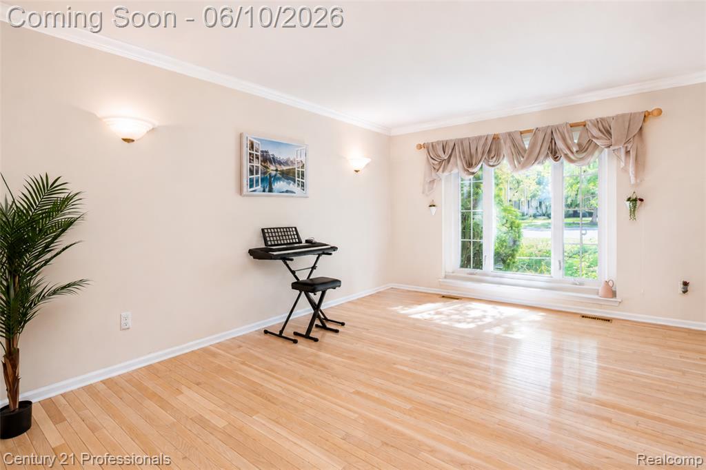 425 Cherry Grove Lane, Walled Lake, MI 48390 — Photo 17