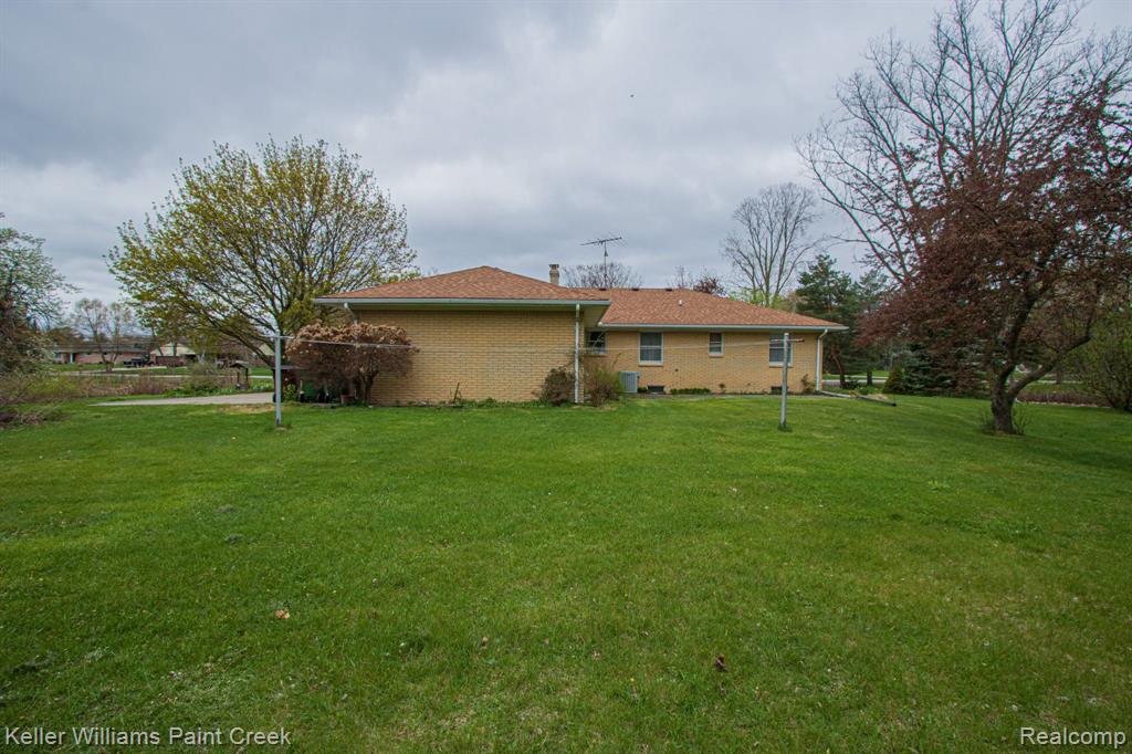 53330 SCHOENHERR Road, Shelby Twp, MI 48315 — Photo 29