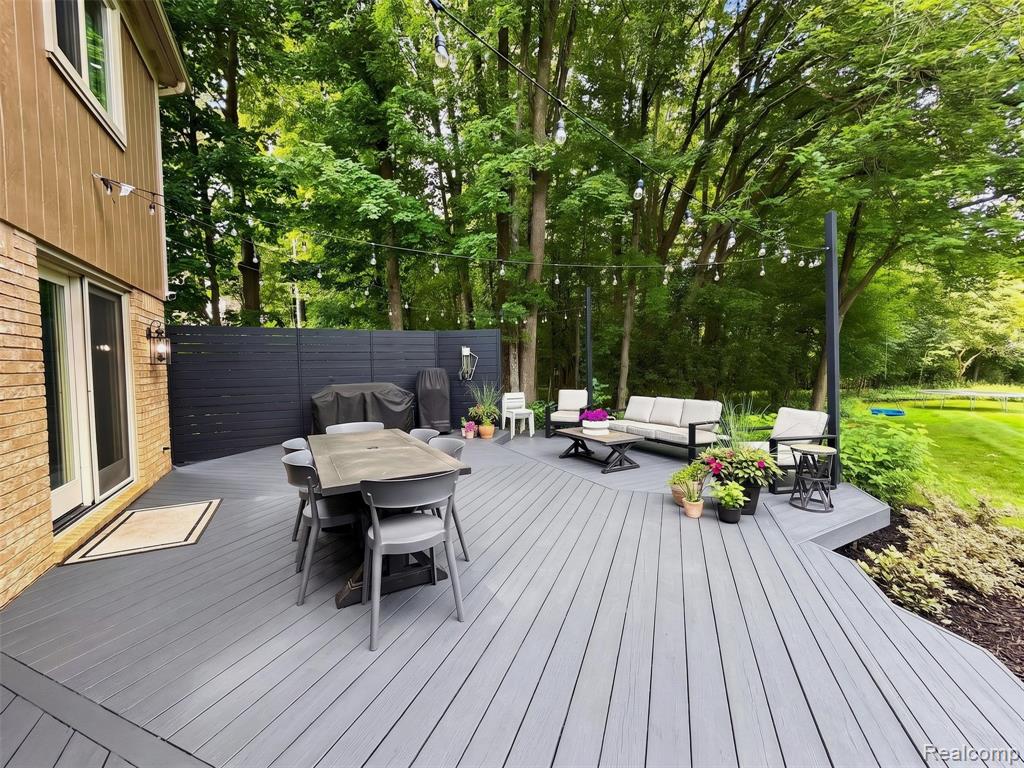6713 Aurora Drive, Troy, MI 48098 — Photo 15