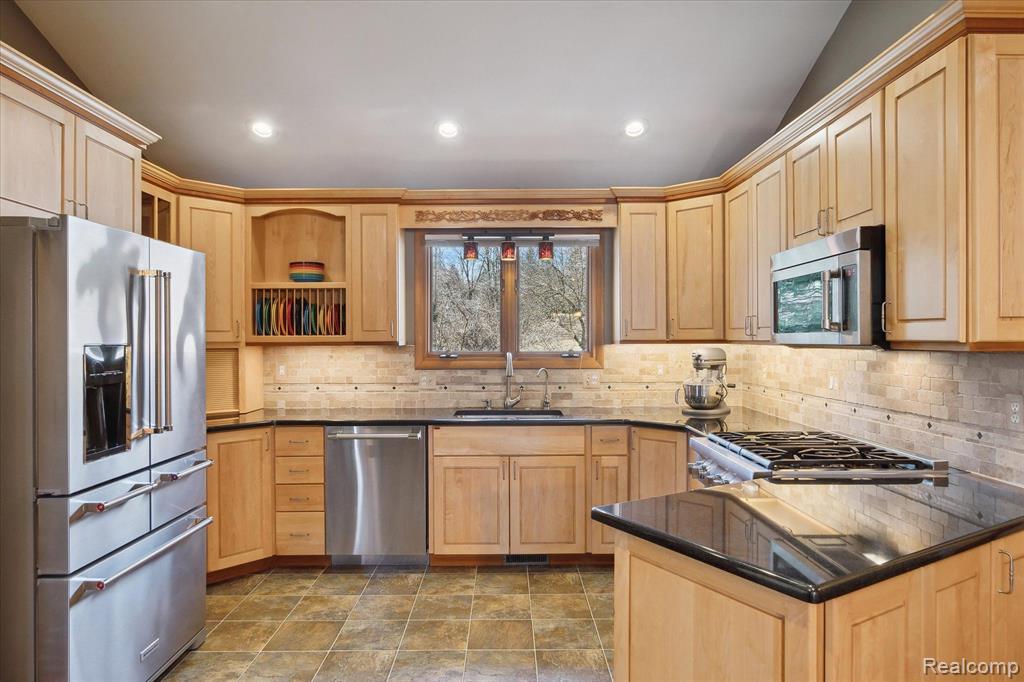 5836 DUTCH HILL Drive, Ann Arbor, MI 48105 — Photo 12