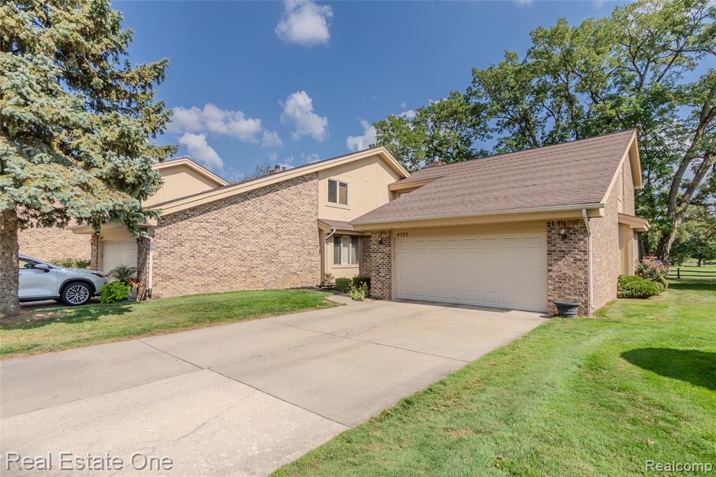 4575 Fairway Court, Waterford, MI 48328 — Photo 12