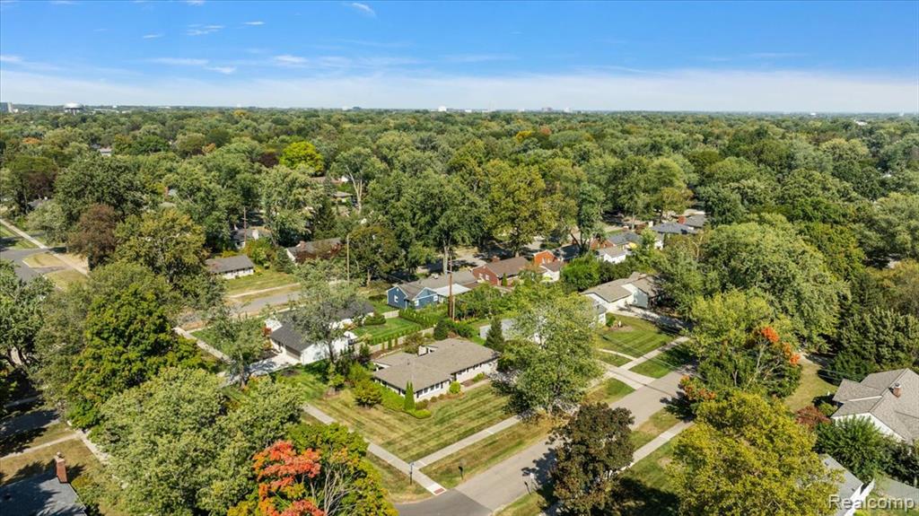 16276 Amherst Avenue S, Beverly Hills, MI 48025 — Photo 35