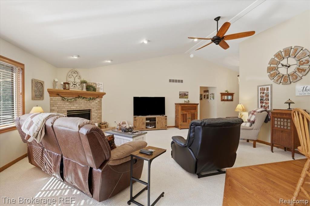 6057 Center Road, Grand Blanc, MI 48439 — Photo 18