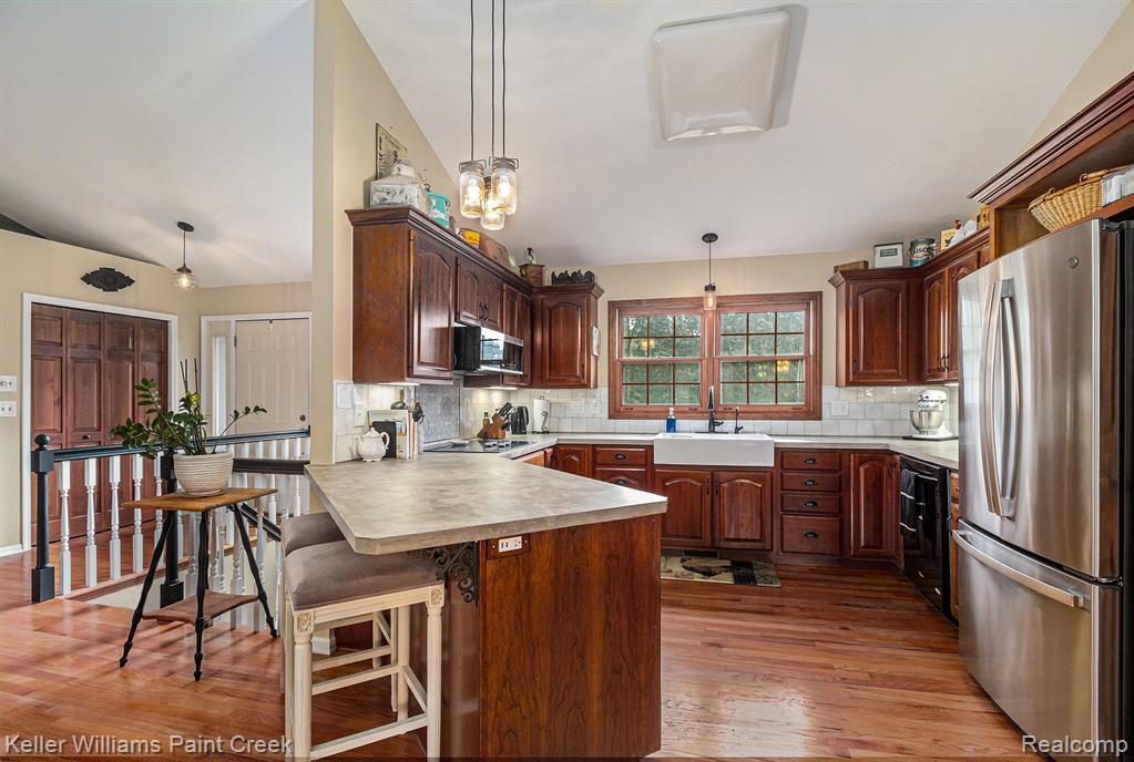 665 Rolling Acres Drive, Ortonville, MI 48462 — Photo 5