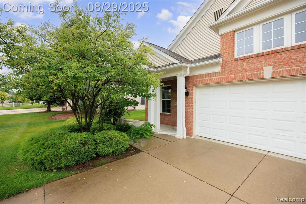 6523 Prairie Dunes Drive, 69, Grand Blanc, MI 48439 — Photo 2