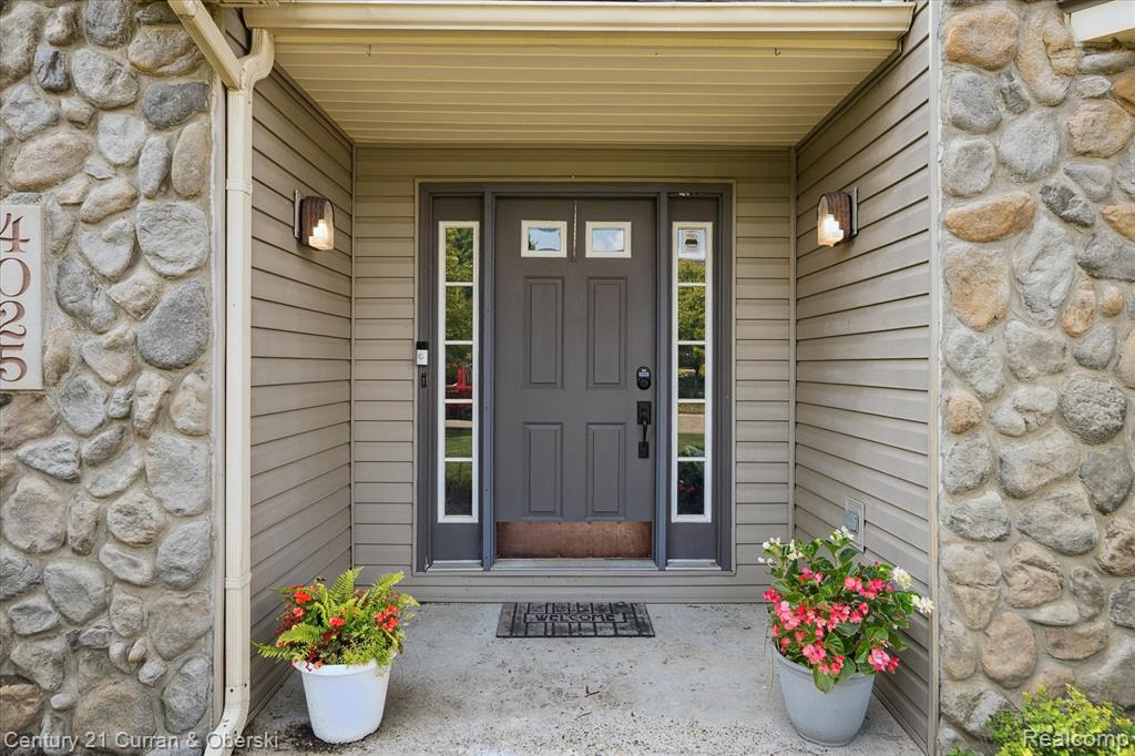 4025 Forest Edge Drive, Commerce Twp, MI 48382 — Photo 4