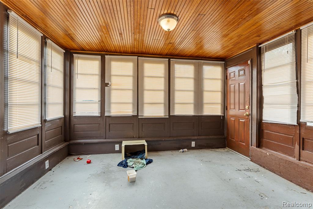 15082 Hazelridge Street, Detroit, MI 48205 — Photo 9