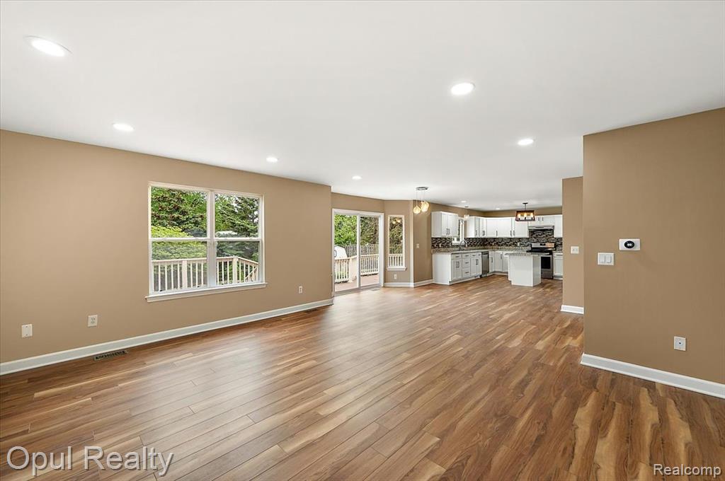 6728 Eckerman Drive, Troy, MI 48085 — Photo 27