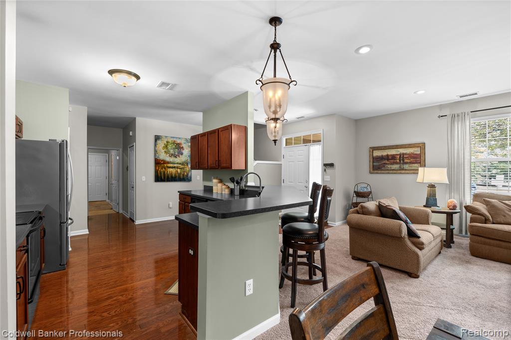 3898 Radcliff Drive, 129, Canton, MI 48188 — Photo 15