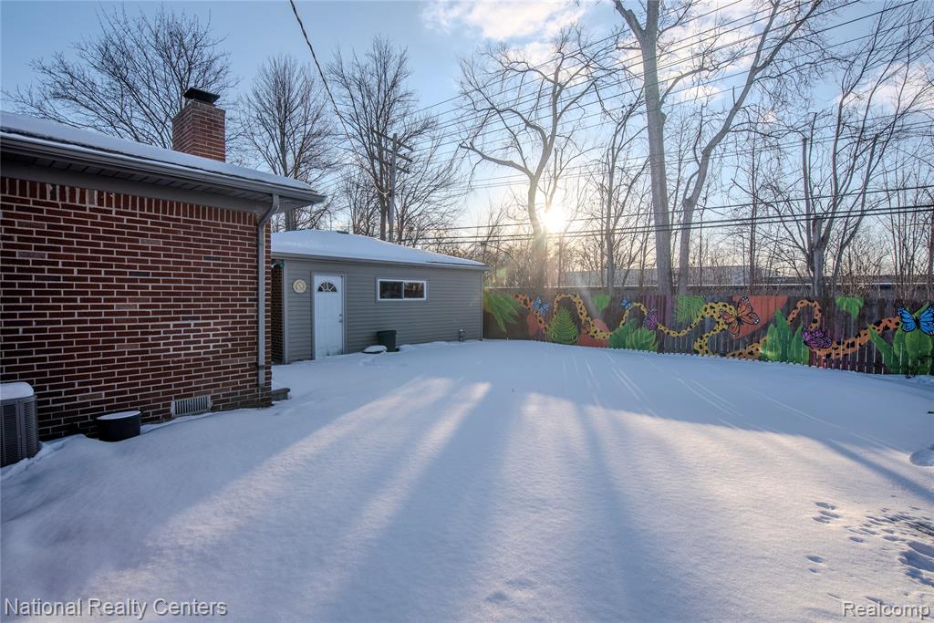 32653 Beacon Lane, Fraser, MI 48026 — Photo 26